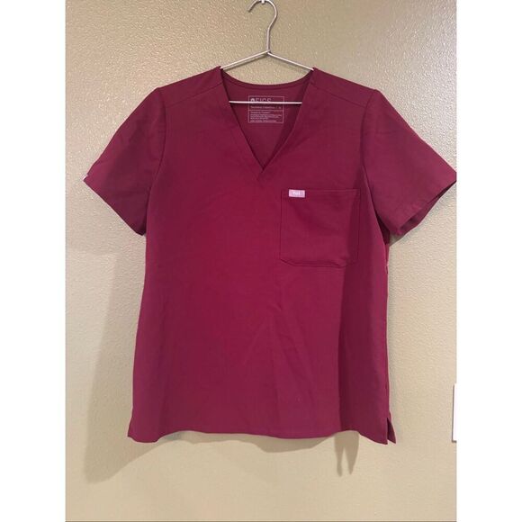 FIGS Technical Collection Top - Picture 1 of 5